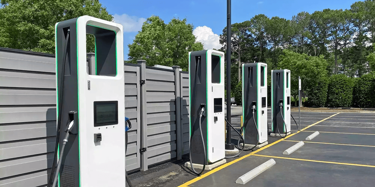 Outdoor Monitors and Touchscreen Displays